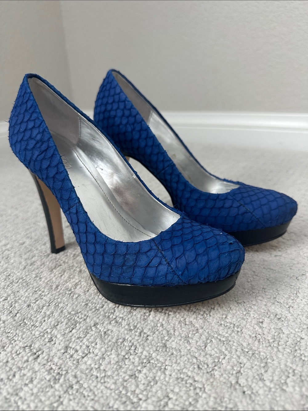 💙Calvin Klein💙 Blue Textured Platform Stiletto Pumps